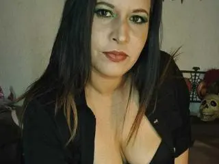 CamilaMillf from xlovecam