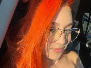 EmmaWat from xlovecam