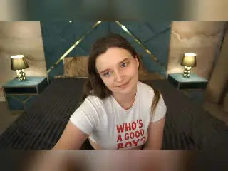 Xlovecam Best Webcam of MagikPeachh