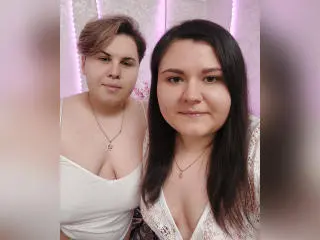 Xlovecam Live Sex Cam of BeckyAndEllen