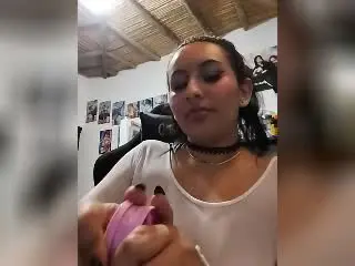 Xlovecam Free Porn Cam of AmyRoss