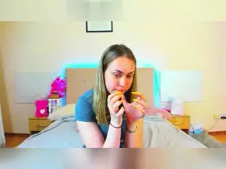 Xlovecam Live Sex Cam of MelanieCutes