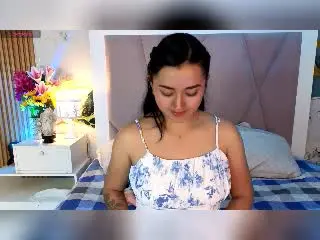 Xlovecam Nude Webcam of MiiaRousse