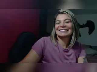 Xlovecam Sex Cam of BrendaDollX