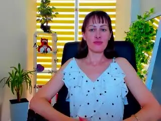 Xlovecam Free Live Porn of MiraMixi