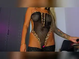 Xlovecam Free Porn Cam of BabeBlueSin