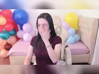 LeviGold from xlovecam
