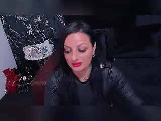 VixenSelena from xlovecam