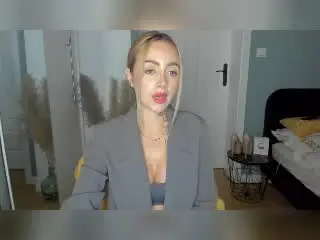 CoralieFlower from xlovecam