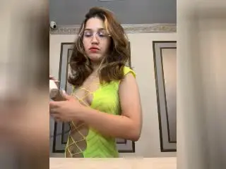 Xlovecam Watch Live Sex Cams of ElodieGardner