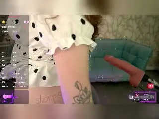 Xlovecam Adult Webcam of AliceOfWonderss
