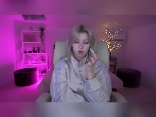 Xlovecam Best Webcam of SelenaIris
