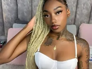 Xlovecam Free Live Porn of MilanCartier
