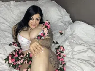 KittyHotLady69 from xlovecam