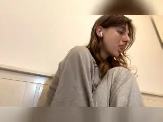 Xlovecam Live Porn of KarieMestler
