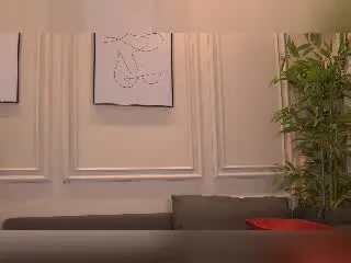 Xlovecam Adult Webcams of KyraReign