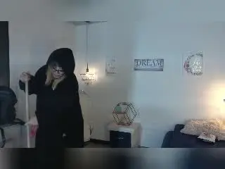IvonnySakura from xlovecam