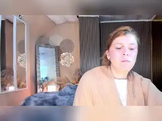 MoonXVelvet from xlovecam