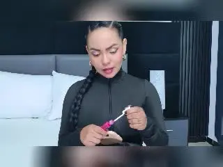 Xlovecam Free Porn Cam of JessicaFiore